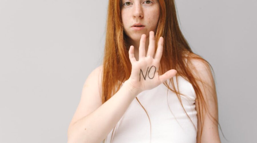 découvrez les enjeux et les implications du refus dans divers contextes. cet article explore les différentes facettes de la notion de refus, que ce soit dans les relations interpersonnelles, les décisions professionnelles ou les choix de vie. apprenez à mieux comprendre le refus et ses conséquences.