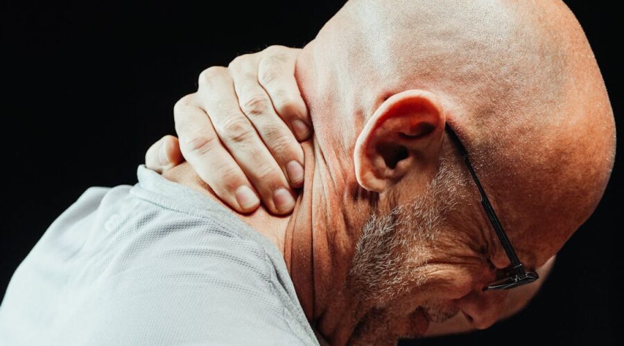 découvrez les causes et solutions pour soulager la tension musculaire. apprenez des techniques efficaces pour réduire le stress et améliorer votre bien-être grâce à des conseils pratiques et des exercices ciblés.