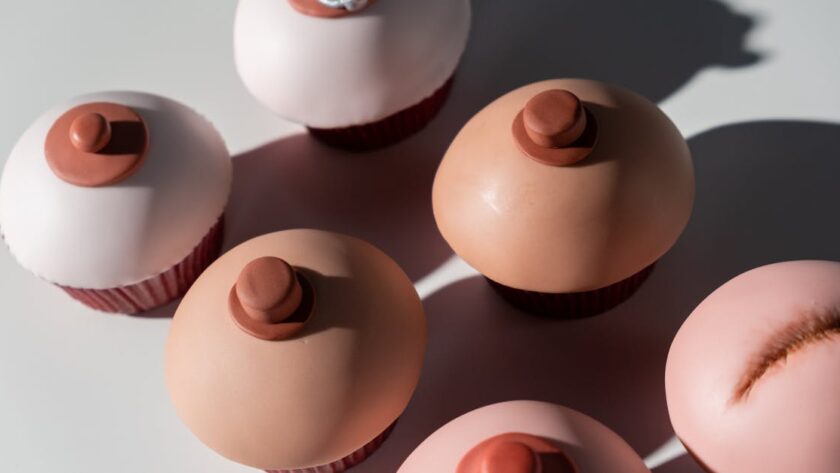 découvrez ce qu'est l'anatomical girth, une sangle ergonomique conçue pour améliorer le confort du cheval et optimiser les performances équestres. informations sur l'utilisation, les avantages et les critères de choix.