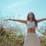 découvrez les bienfaits de l'active stretching : une méthode efficace pour augmenter votre souplesse, améliorer votre mobilité et prévenir les blessures grâce à des exercices d'étirements actifs adaptés à tous niveaux.