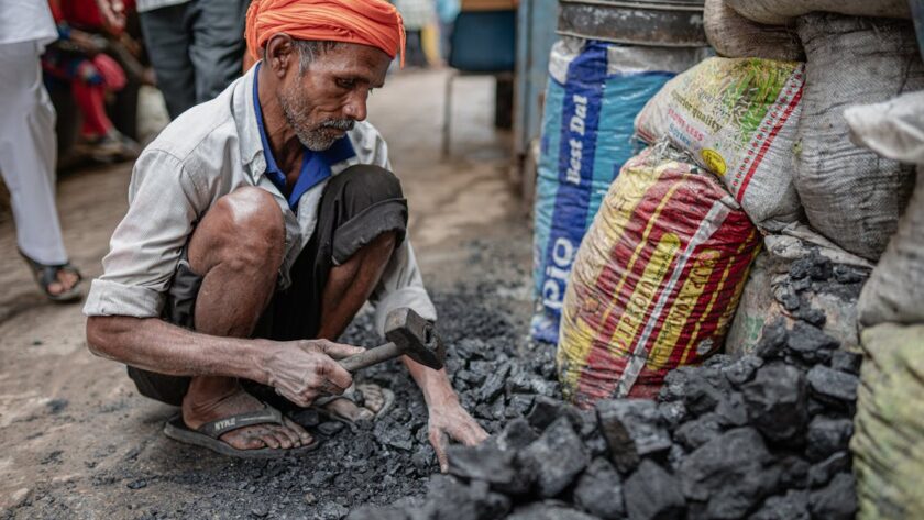 découvrez des descriptions de poste claires et détaillées pour vous aider à comprendre les rôles et responsabilités au sein de diverses professions.