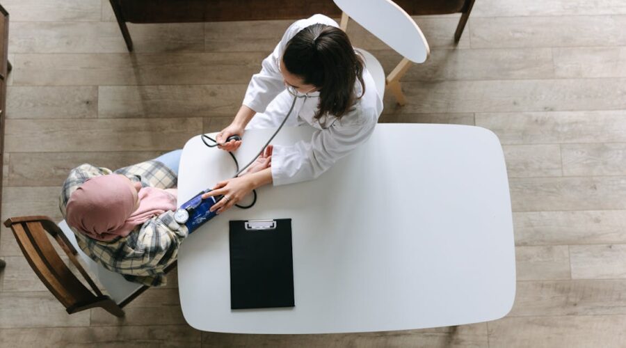 découvrez les options de traitement pour la maladie de cushing, incluant les approches médicales, chirurgicales et les soins de suivi pour améliorer la qualité de vie.
