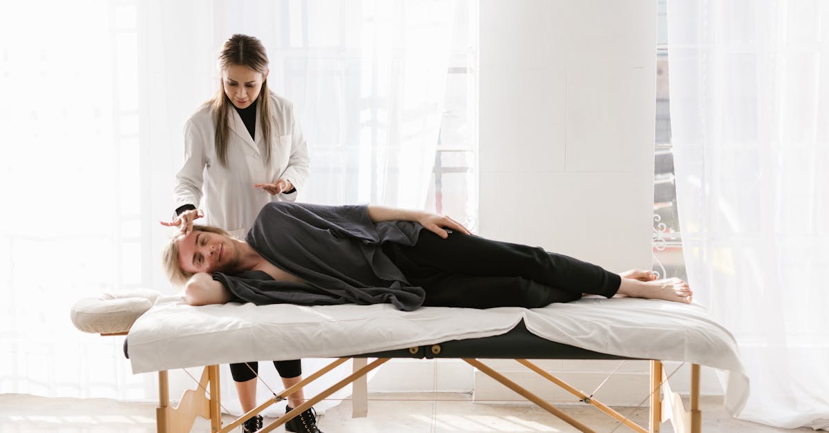 formation professionnelle en massage équin pour améliorer la santé et le bien-être des chevaux grâce à des techniques spécialisées.