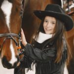 service professionnel de remplacement de fers à cheval pour assurer confort et performance optimale de vos chevaux. intervention rapide et qualité garantie.