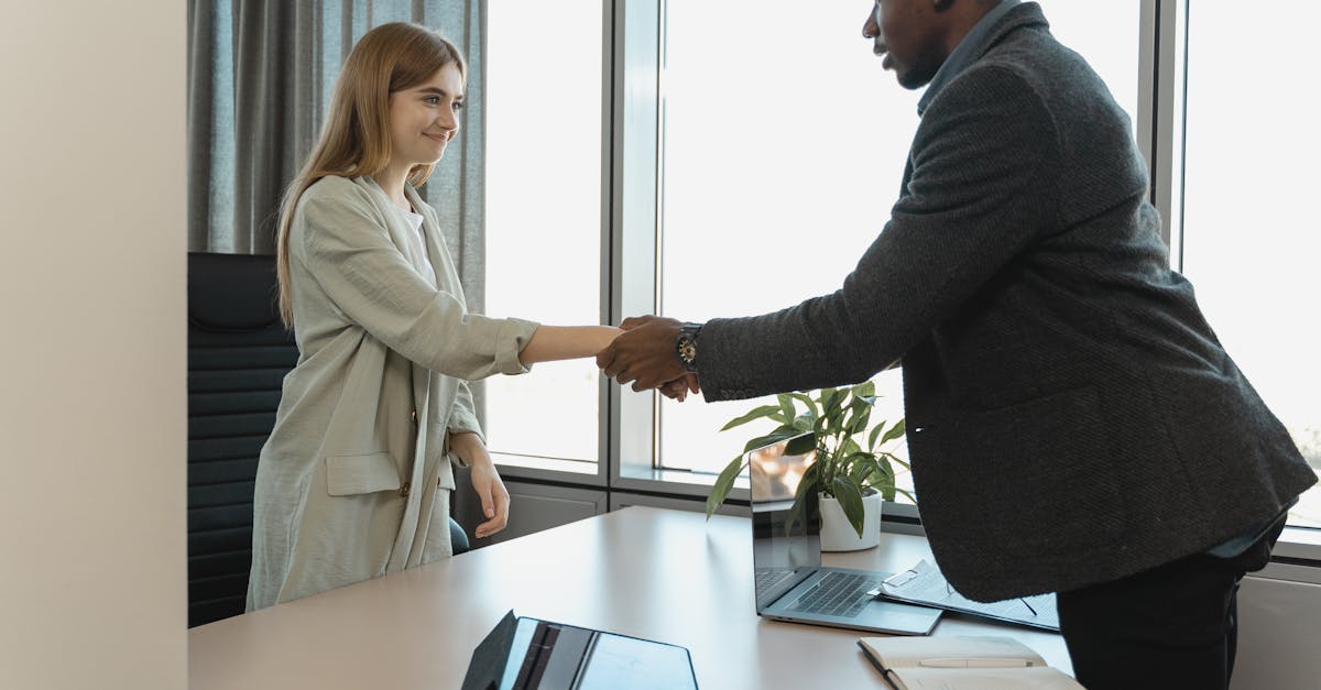 découvrez nos opportunités de carrière et rejoignez une équipe dynamique pour développer votre potentiel professionnel.