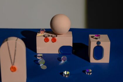 découvrez notre collection exclusive de bijoux raffinés alliant élégance et qualité pour sublimer votre style au quotidien.