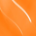 découvrez la signification et l'usage du terme 'neighing', le son caractéristique produit par les chevaux, exprimer leurs émotions ou communiquer entre eux.