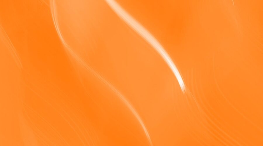 découvrez la signification et l'usage du terme 'neighing', le son caractéristique produit par les chevaux, exprimer leurs émotions ou communiquer entre eux.