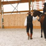 découvrez nos services de balade à cheval adaptés à tous les niveaux, pour une expérience équestre inoubliable en pleine nature.