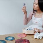découvrez la décoration en résine jesmonite, alliant design moderne et matériaux durables pour des créations uniques et élégantes.