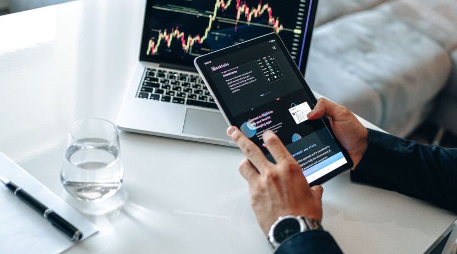 découvrez les stratégies de marketing digital pour booster votre visibilité en ligne, attirer plus de clients et augmenter vos ventes grâce aux outils numériques modernes.