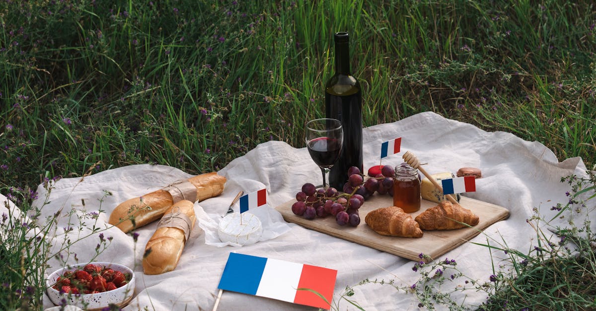 découvrez l'art et la richesse de la gastronomie française, ses saveurs authentiques, ses recettes traditionnelles et ses spécialités culinaires renommées.