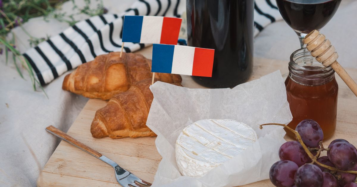 découvrez la richesse de la gastronomie française, ses saveurs authentiques, ses recettes traditionnelles et ses spécialités régionales incontournables.