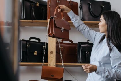 découvrez les critères essentiels pour choisir le sac à main parfait alliant style, praticité et qualité.