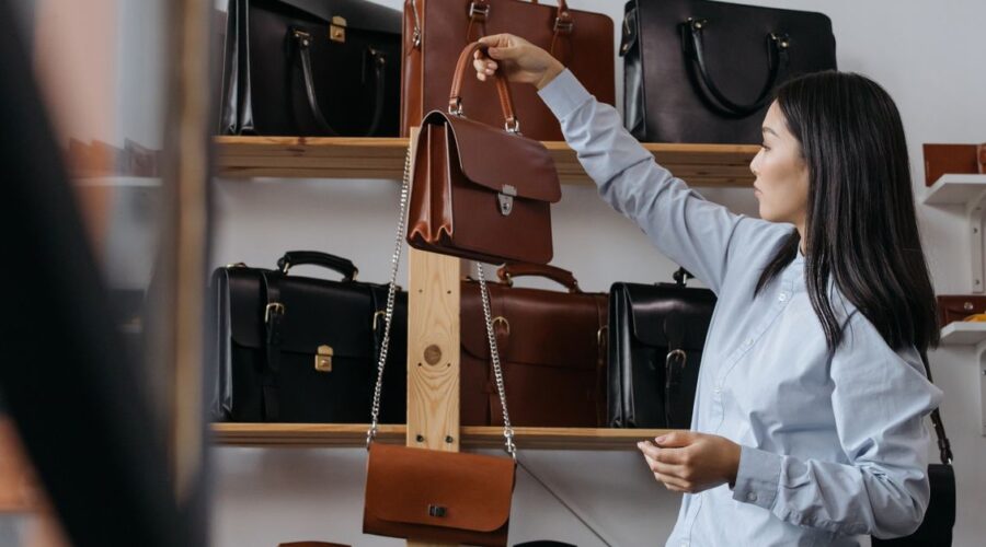 découvrez les critères essentiels pour choisir le sac à main parfait alliant style, praticité et qualité.